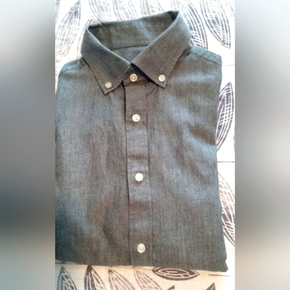 Michael Kors Shirt - Picture 4 of 5